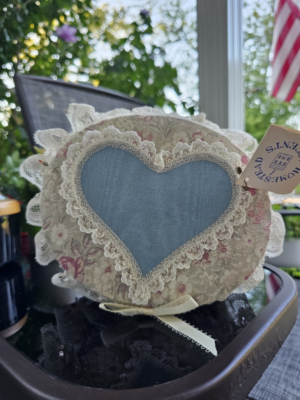 Vintage Homestead Scents Musical Wicker Basket Heart Plays You Are My Sunshine